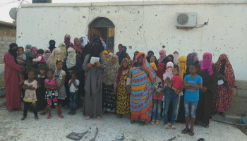 نساء مدينة مرزق في وقفة احتجاجية قبل تهجيرهن من المدينة