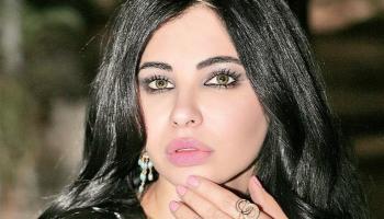 الفنانة الجزائرية ياسمين نيار 