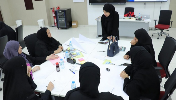 الدكتورة رابعة السميطي في جانب من أنشطة التدريب التخصصي