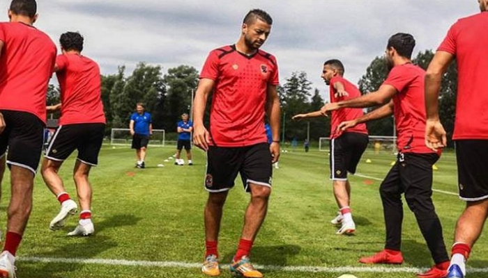 باسم علي لاعب الأهلي