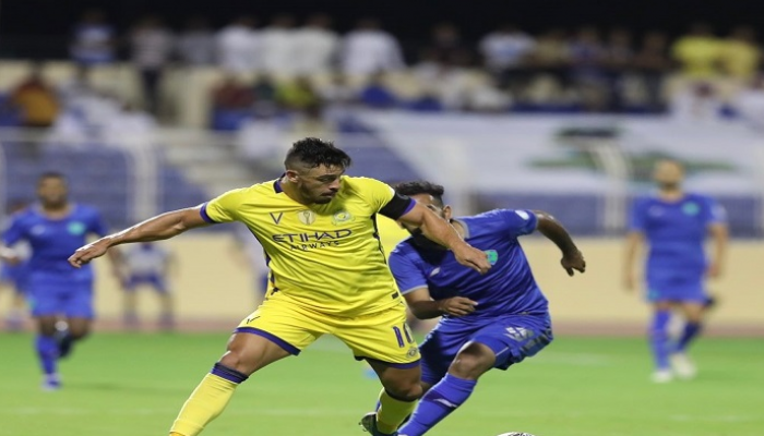 من مباراة النصر والفتح