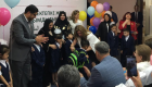 الإمارات تدعم تلاميذ كازاخستان بمستلزمات المدارس