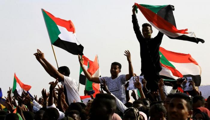 الشارع السوداني يتطلع لتحقيق أهداف ثورته