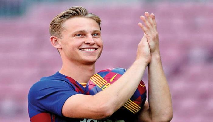فرينكي دي يونج- لاعب وسط برشلونة