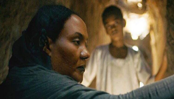 مشهد من الفيلم السوداني "ستموت في العشرين"