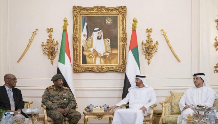 لقاء سابق بين الشيخ محمد بن زايد آل نهيان والفريق عبدالفتاح البرهان