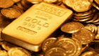 أسعار الذهب تصعد بعد تراجع الدولار 