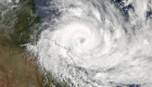 العاصفة "لورينزو" تتحول إلى إعصار فوق المحيط الأطلسي