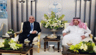 العاهل السعودي يبحث مستجدات الأوضاع بالمنطقة مع رئيس الوزراء العراقي 