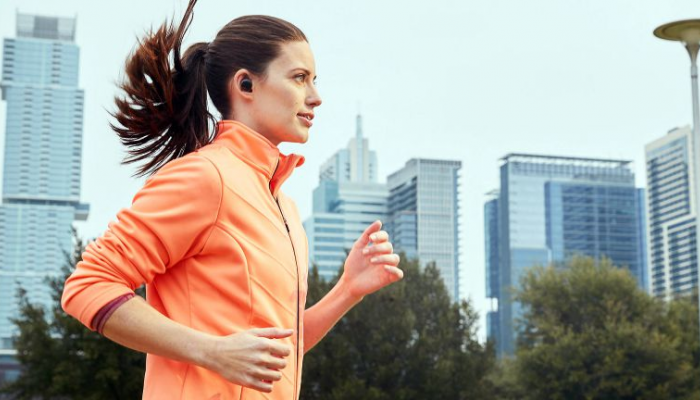 دعاية أمازون لسماعات Echo Buds