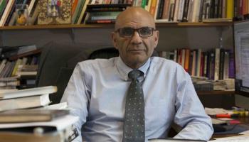 الدكتور أمين سايكال