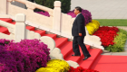 الرئيس الصيني ينحني أمام ضريح ماو تسي عشية اليوم الوطني