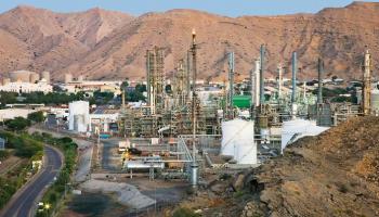 صحيفة: شركة نفط روسية بصدد بدء أعمالها في سلطنة عمان 