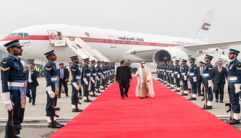 الشيخ محمد بن زايد آل نهيان ولي عهد أبوظبي وعمران خان رئيس وزراء باكستان