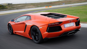 طراز 2015 Aventador 