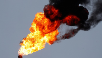 النفط يرتفع 2% 