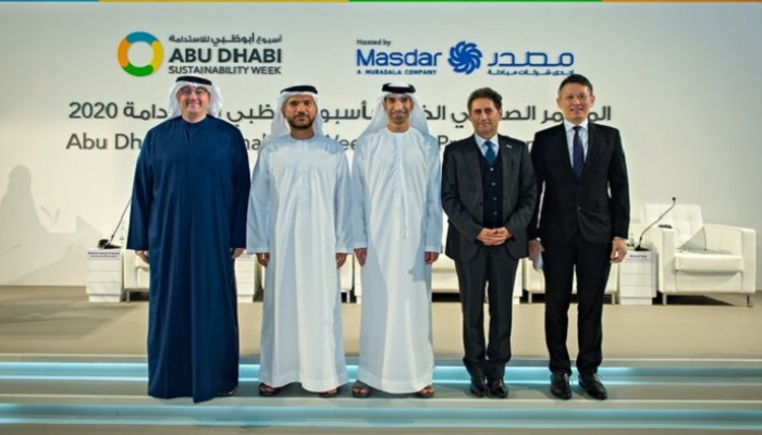 جانب من المؤتمر الصحفي الخاص بأسبوع أبوظبي للاستدامة 2020