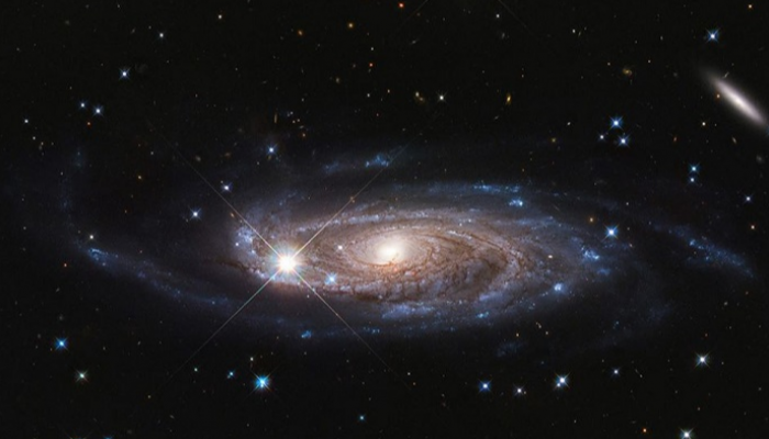 تلسكوب هابل يكشف عن مجرة حلزونية ضخمة
