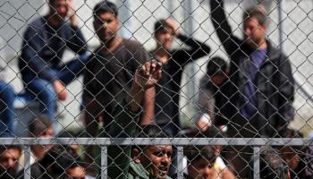 لاجئون في أحد المخيمات باليونان - أرشيفية