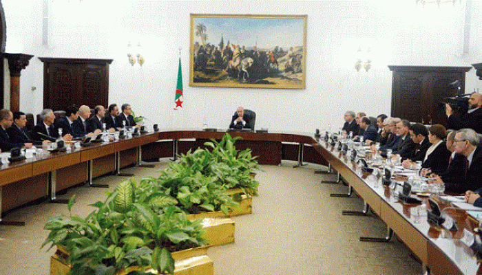 جانب من اجتماع مجلس الوزراء الجزائري 