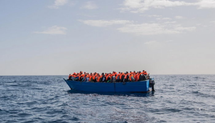 قارب مهاجرين - أرشيفية
