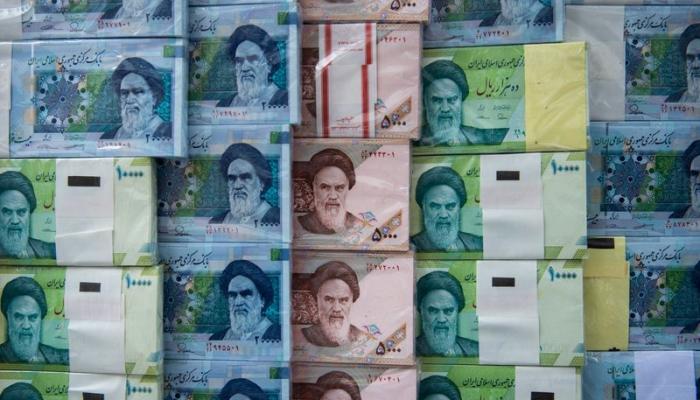 تدهور اقتصاد ايران يهبط بقيمة عملتها 