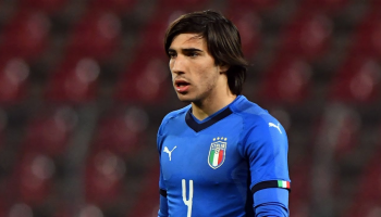 تونالي لاعب إيطاليا