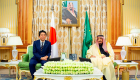 العاهل السعودي ورئيس وزراء اليابان يبحثان تعزيز التعاون