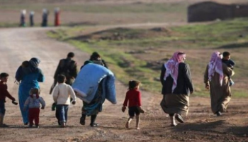 نازحون من إدلب السورية - أ ف ب
