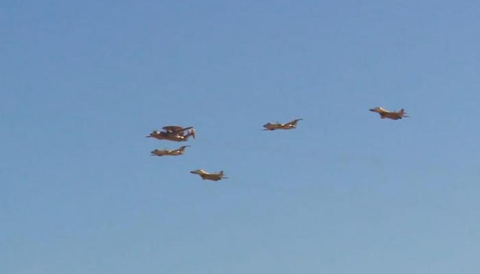 القوات الجوية المصرية تعيد تمركز طائراتها بجميع القواعد العسكرية