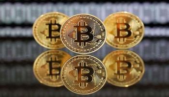 انخفاص بيتكوين أمام الدولار