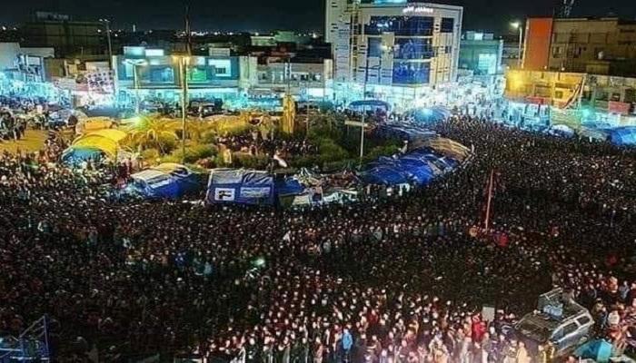 متظاهرون عراقيون في ساحة الحبوبي بالناصرية