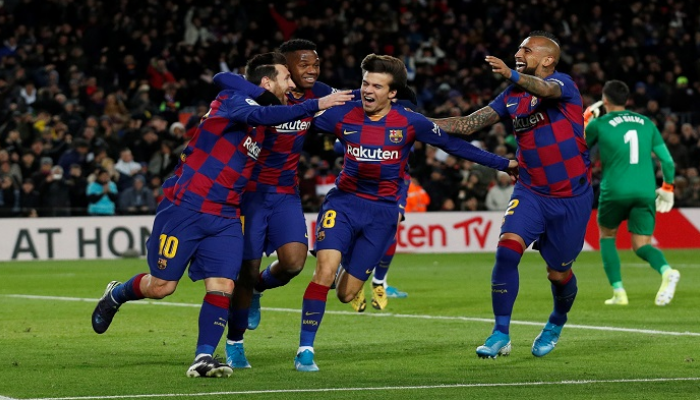 من فوز برشلونة على غرناطة