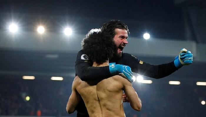 أليسون بيكر ومحمد صلاح
