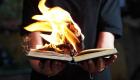 در اقدامی جاهلانه یک روحانی ایرانی کتاب مرجع پزشکی جهان را آتش زد 