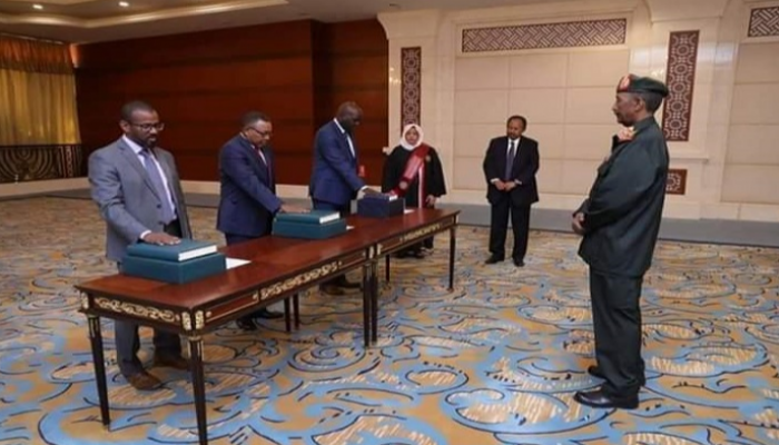 وزراء الدولة خلال تأدية اليمين الدستورية