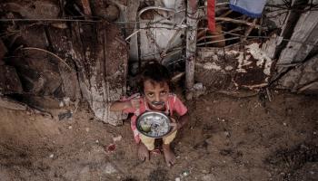 تقرير حقوقي يوثّق انهيار مظاهر الحياة في غزة خلال 14 عاما من الحصار