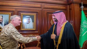 الأمير خالد بن سلمان وكينيث ماكنزي