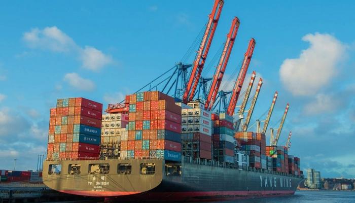 عجز الميزان التجاري يتراجع في مصر