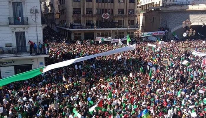 مظاهرة بالجزائر العاصمة مطالبة بالتغيير - أرشيفية