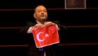 تمزيق علم تركيا "الملطخ بالدماء" داخل البرلمان الأوروبي 