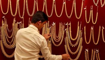 متجر لبيع الذهب - رويترز