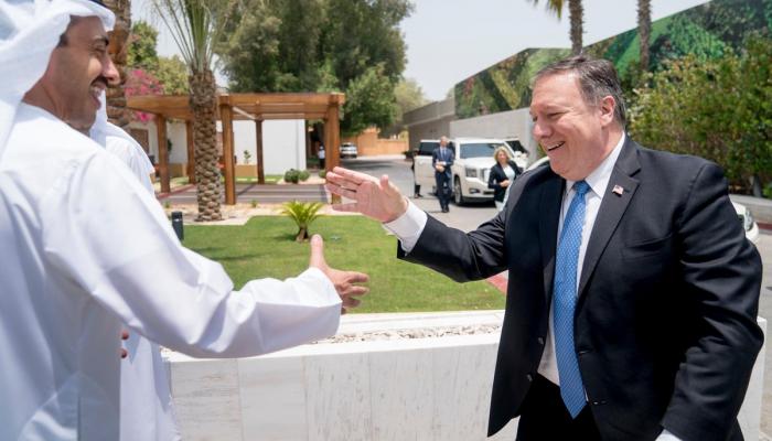 وزير الخارجية الإماراتي ونظيره الأمريكي في لقاء سابق