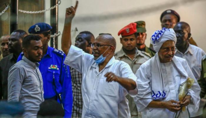 السودان ينفض خطايا نظام الإخوان بقيادة البشير - أ.ف.ب
