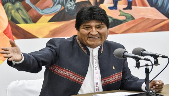 After his party won the elections, the resigning president of Bolivia leaves Argentina