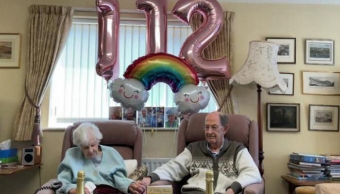 جوان هوكارد في عيد ميلادها الـ112