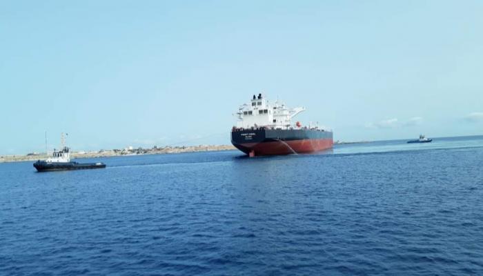 ناقلة النفط (FRONT CORAL)