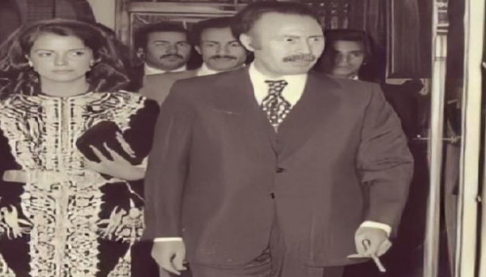 الرئيس الجزائري الراحل هواري بومدين مع زوجته أنيسة - أرشيفية