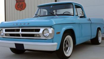 شاحنة Dodge D100