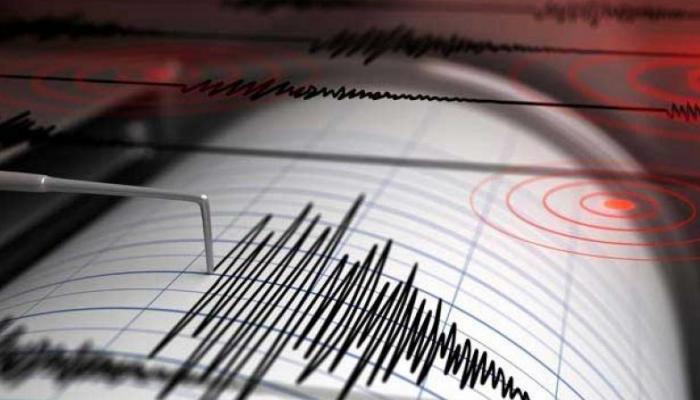  زلزال يضرب شرق إندونيسيا 